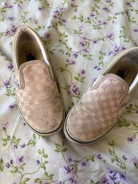 Vans Kids Slip-On Checkerboard Sneakers in Light Pink